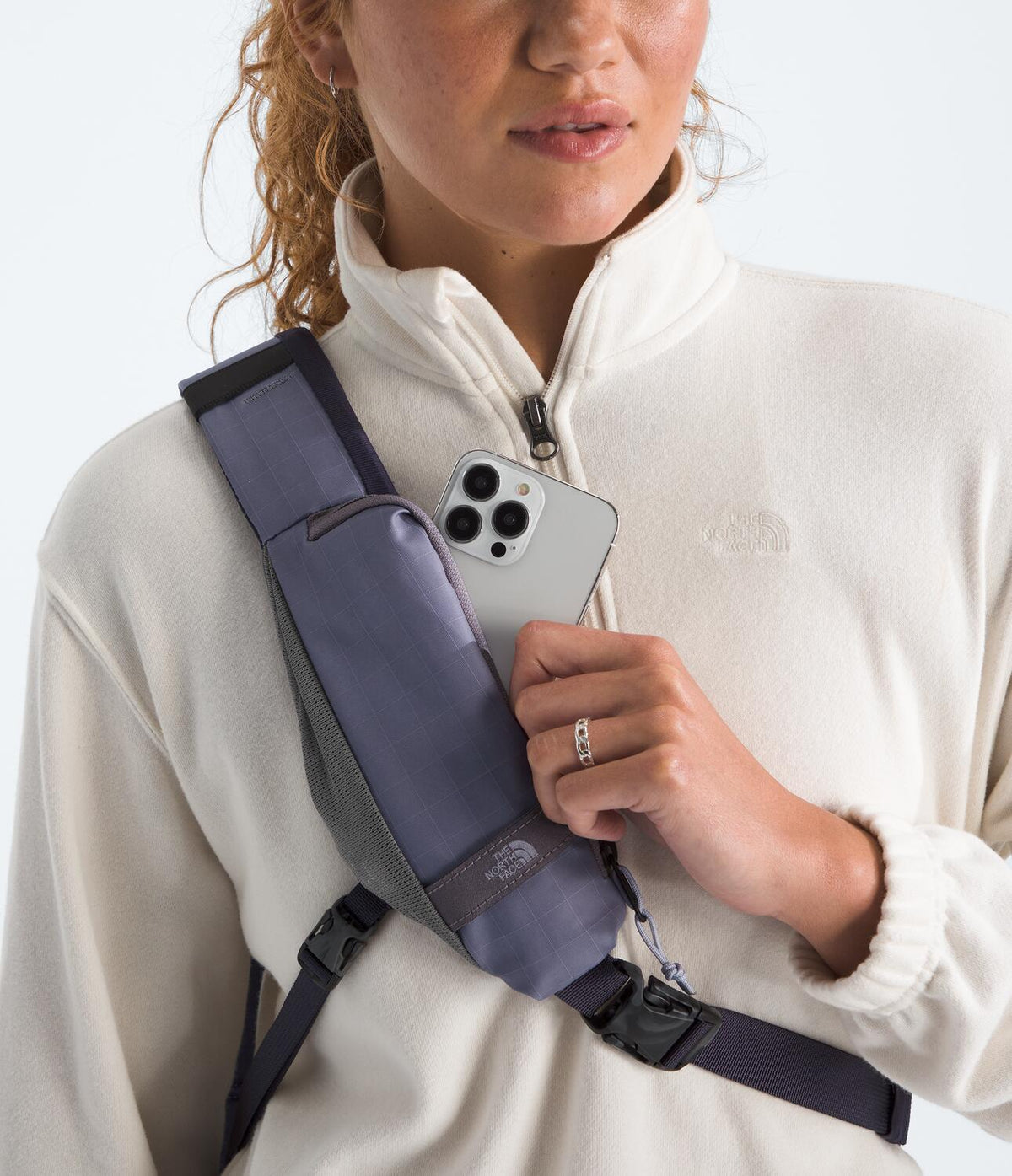 Maleta Base Camp Voyager Sling Morado Unisex The North Face