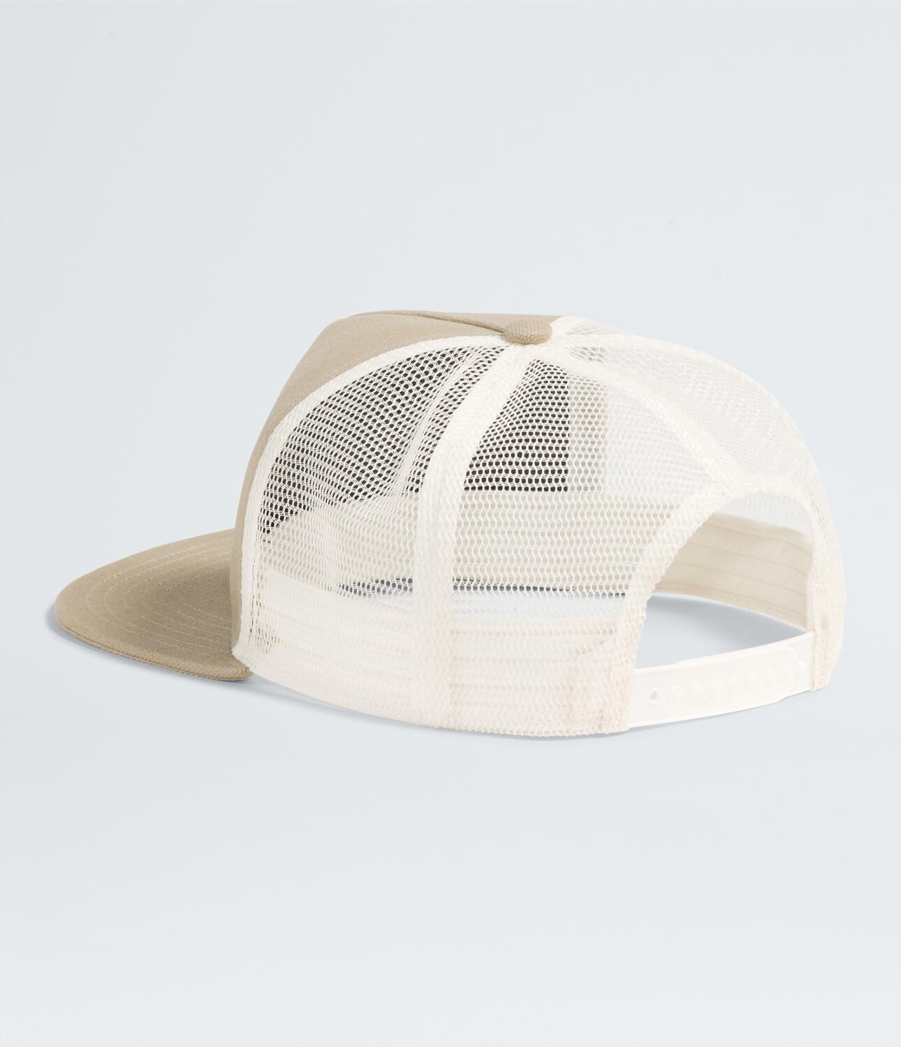 Gorra Half Dome Trucker Beige Unisex The North Face