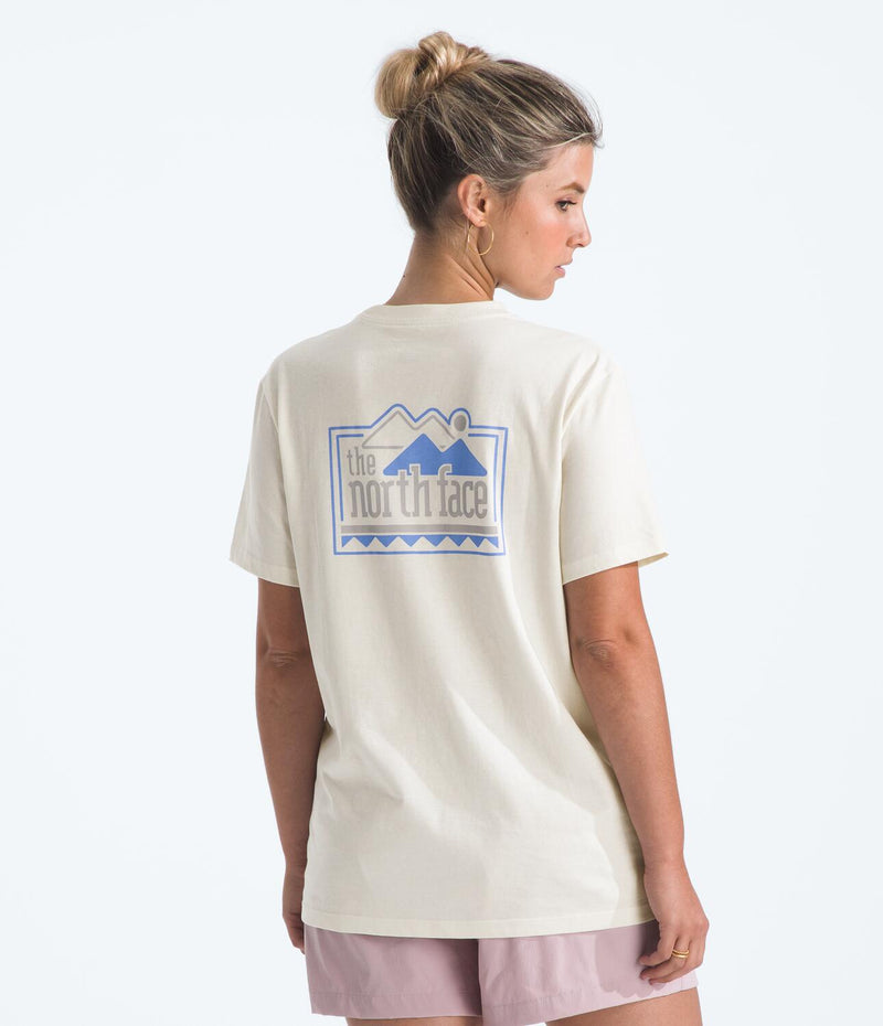 Camiseta Evolution Explore Pin Short Sleeve Tee Graphic Blanca Mujer The North Face